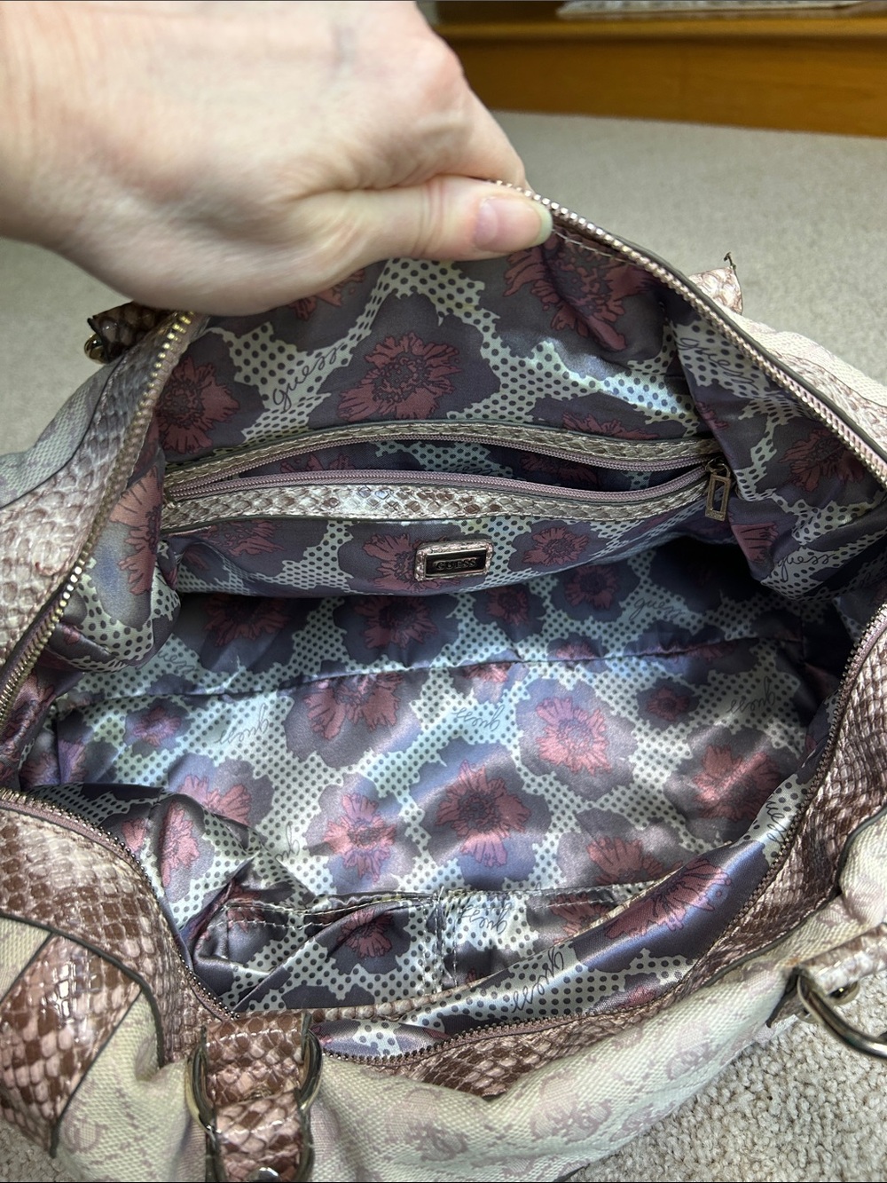GUESS PINK LARGE HANDBAG SATCHEL - Picture 7 of 7